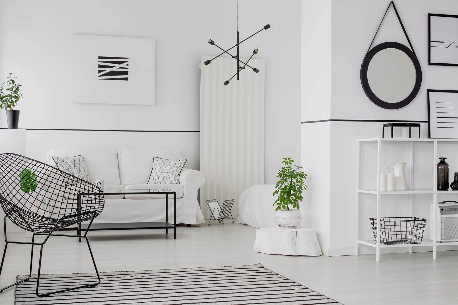 modern-living-room-interior-WU6G3LQ