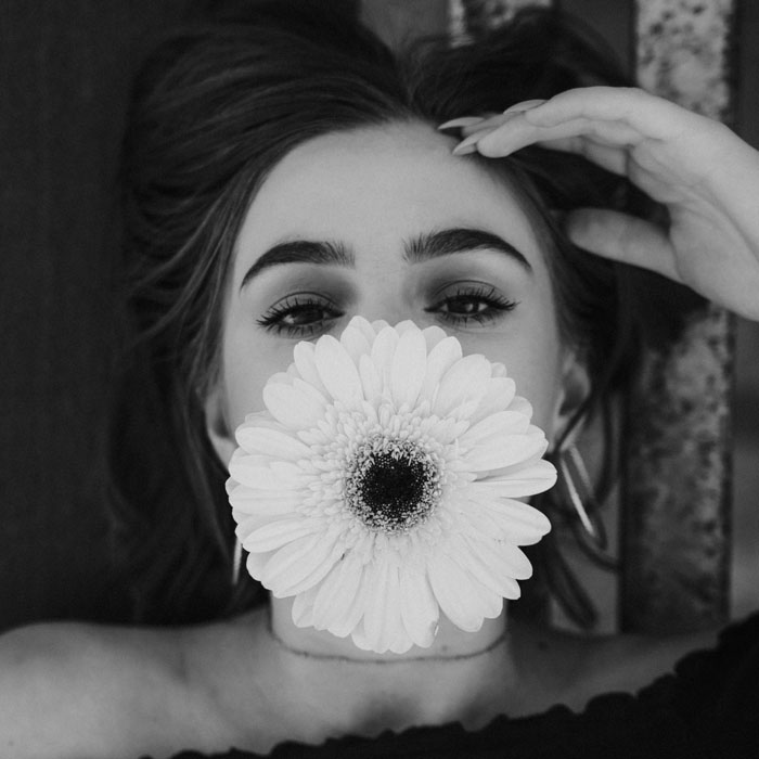 black-and-white-portrait-UJUA8FN (1)