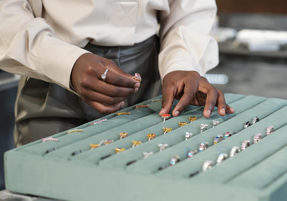 A Beginner’s Guide to Buying Gold Jewelry