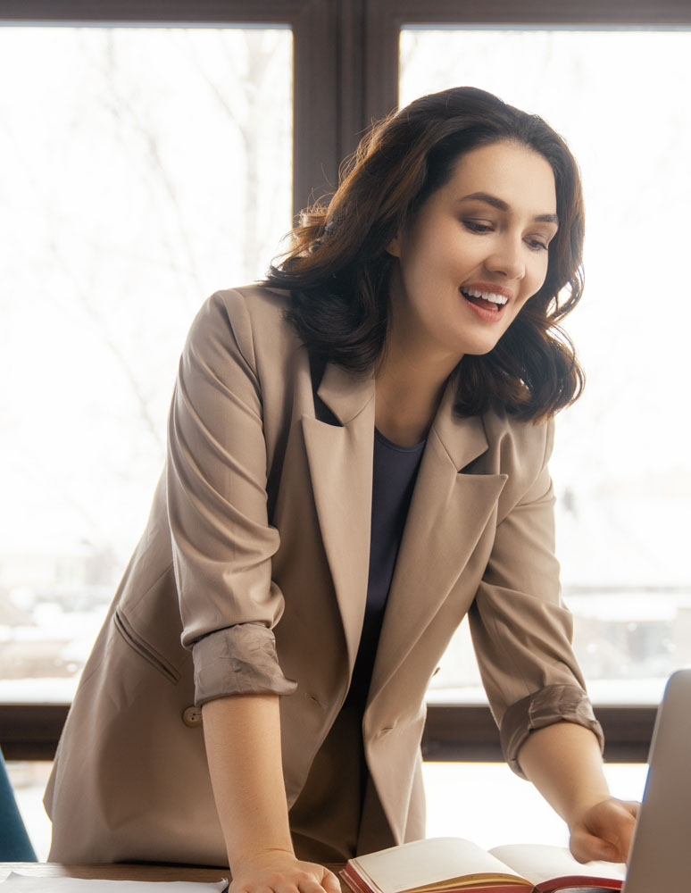 woman-working-in-the-office-2022-02-09-16-11-29-utc (1)